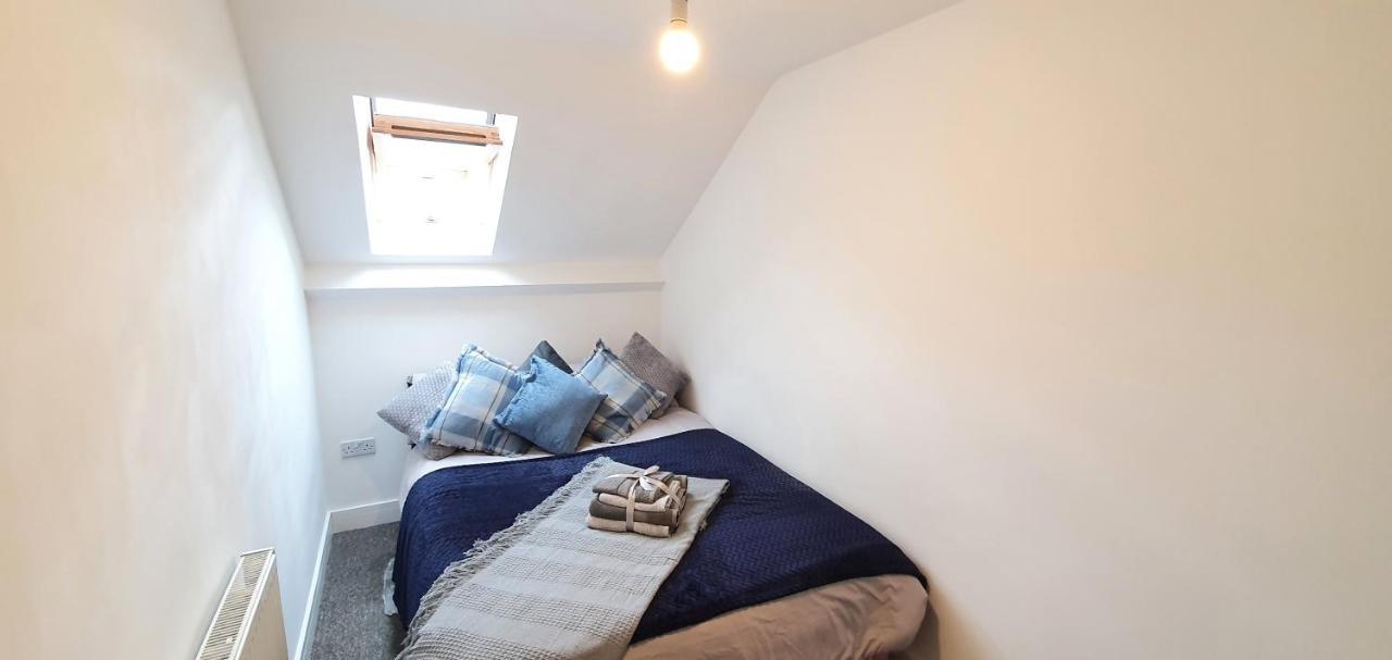 Trendy, Modern Garden Posh Peckham Apartment Лондон Экстерьер фото